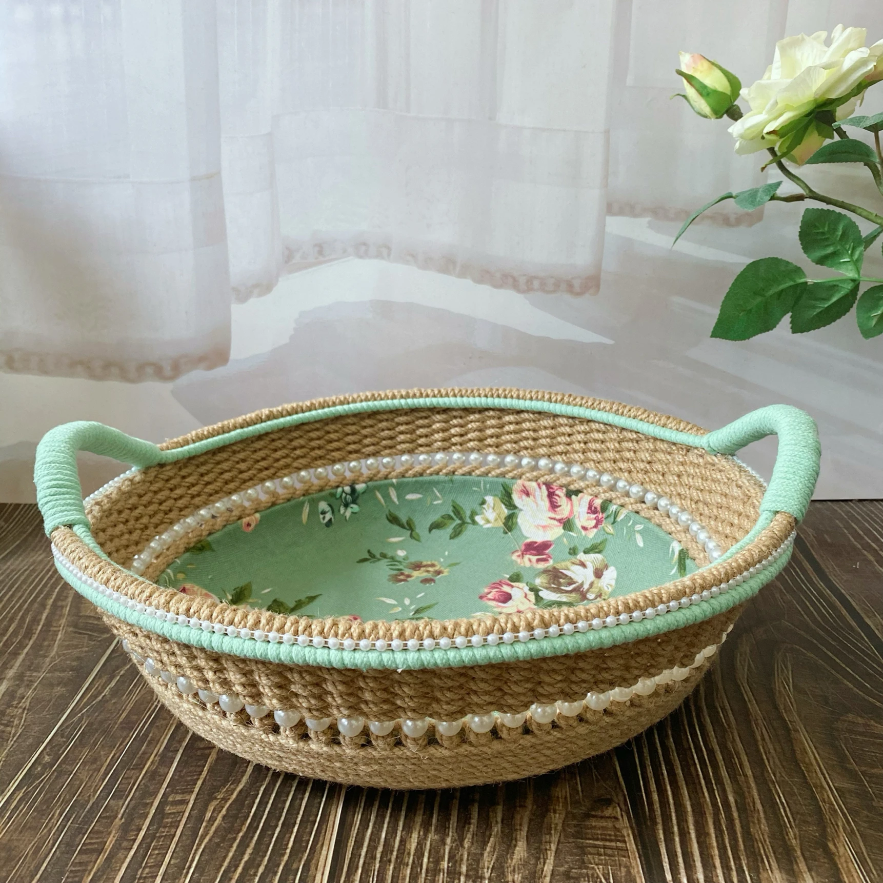 New product idyllic hand-woven round storage basket desktop sundries sorting snack basket rose fabric storage
New product idyllic hand-woven round storage basket desktop sundries sorting snack basket rose fabric storage
