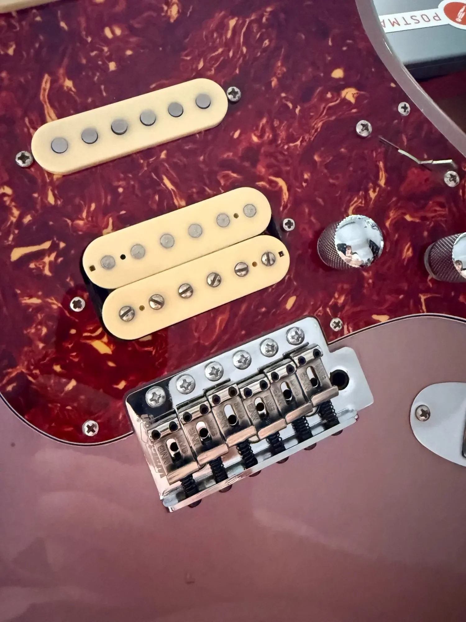 Wilkinson WOV03 54 мм (2-1/8 дюйма) винтажный мост тремоло для электрогитары Squi/Mexo Fend/M Stra
Wilkinson WOV03 54 мм (2-1/8 дюйма) винтажный мост тремоло для электрогитары Squi/Mexo Fend/M Stra