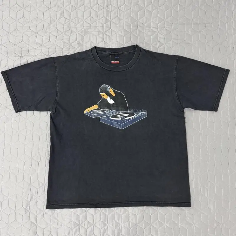 Винтажная редкая футболка Technics Dj Dmc 90S Nun
Винтажная редкая футболка Technics Dj Dmc 90S Nun