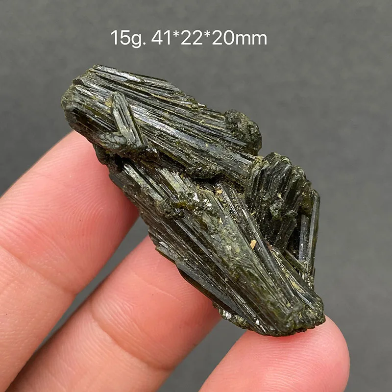 100% Natural popular jewelry beads Feathery tourmaline Mineral Specimens Stones and Crystal
100% Natural popular jewelry beads Feathery tourmaline Mineral Specimens Stones and Crystal