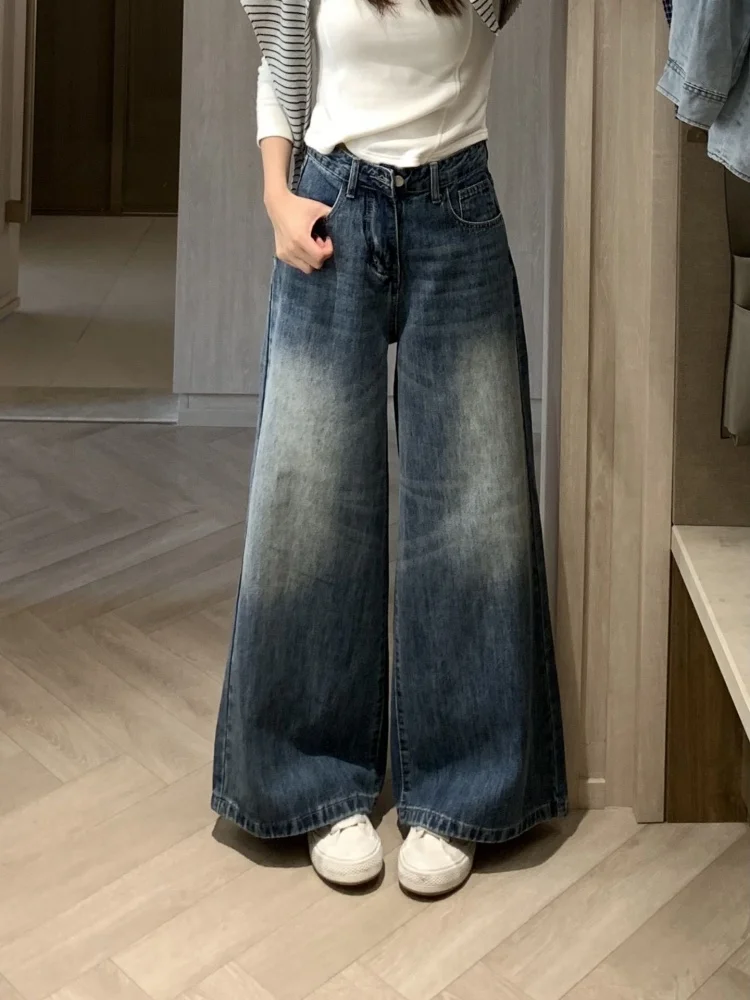 High Waist Wide Leg Denim Jeans Women's Loose Fitting Pear Shape Slimming Long Pants Straight Cut Trousers Spring Collection
High Waist Wide Leg Denim Jeans Women's Loose Fitting Pear Shape Slimming Long Pants Straight Cut Trousers Spring Collection