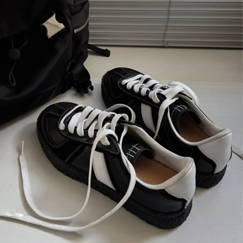 Black Chunky Heel Platform Women Casual Trainers All Match Flat Heel Runway Sneakers Mujer Retro Sport Shoes Tennis Female Daily
Black Chunky Heel Platform Women Casual Trainers All Match Flat Heel Runway Sneakers Mujer Retro Sport Shoes Tennis Female Daily