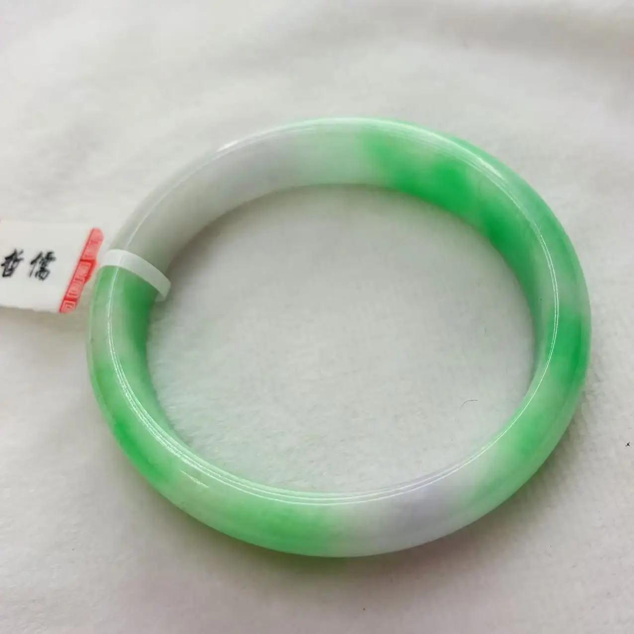 One Object, One Picture Zheru Jewelry Natural Burmese Noble Consort Jade Small 58mm Bracelet
One Object, One Picture Zheru Jewelry Natural Burmese Noble Consort Jade Small 58mm Bracelet