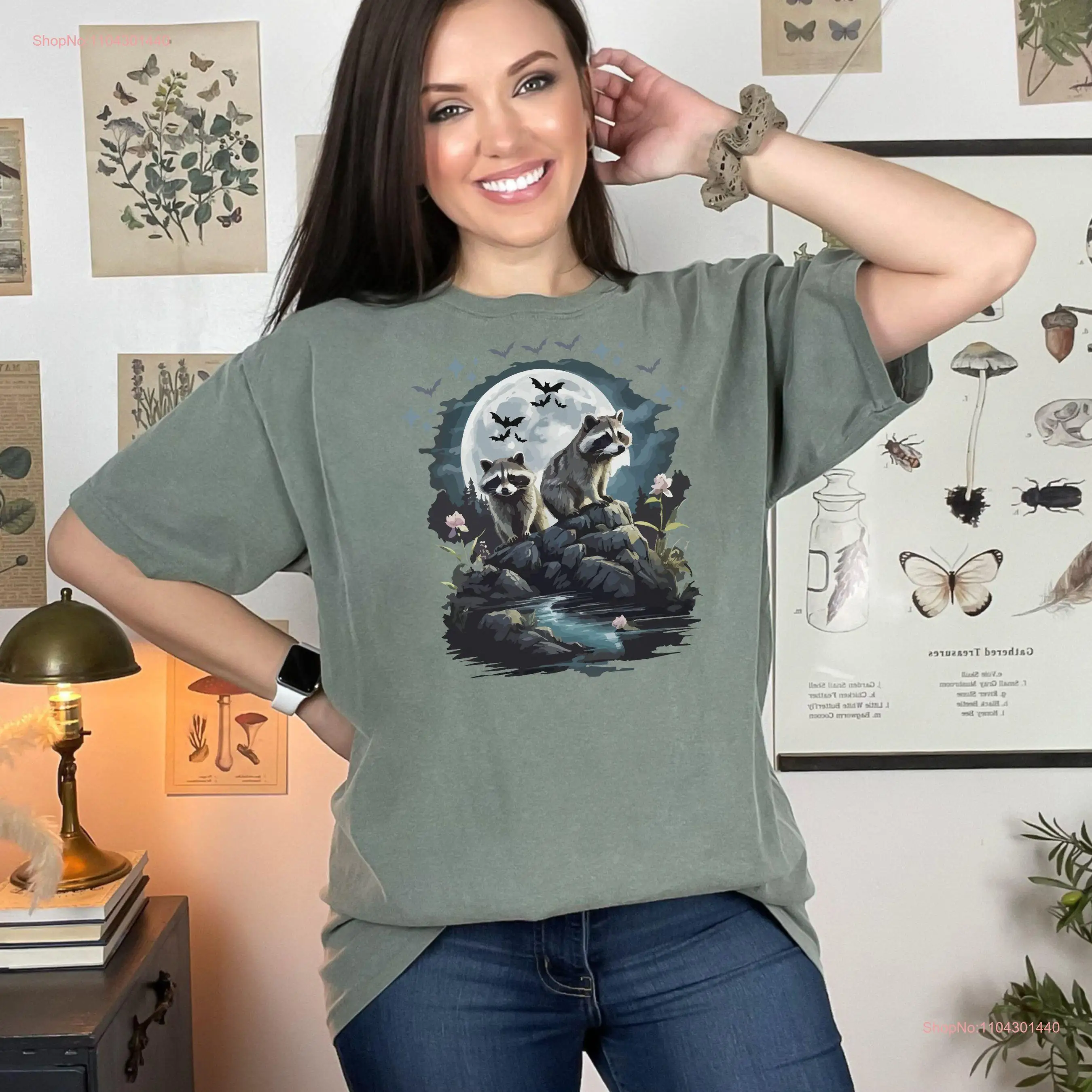 Футболка Comfort Color Feral с изображением енота, забавная футболка с изображением летучей мыши на Хэллоуин, футболка с длинными или короткими рукавами и длинными или короткими рукавами
Футболка Comfort Color Feral с изображением енота, забавная футболка с изображением летучей мыши на Хэллоуин, футболка с длинными или короткими рукавами и длинными или короткими рукавами