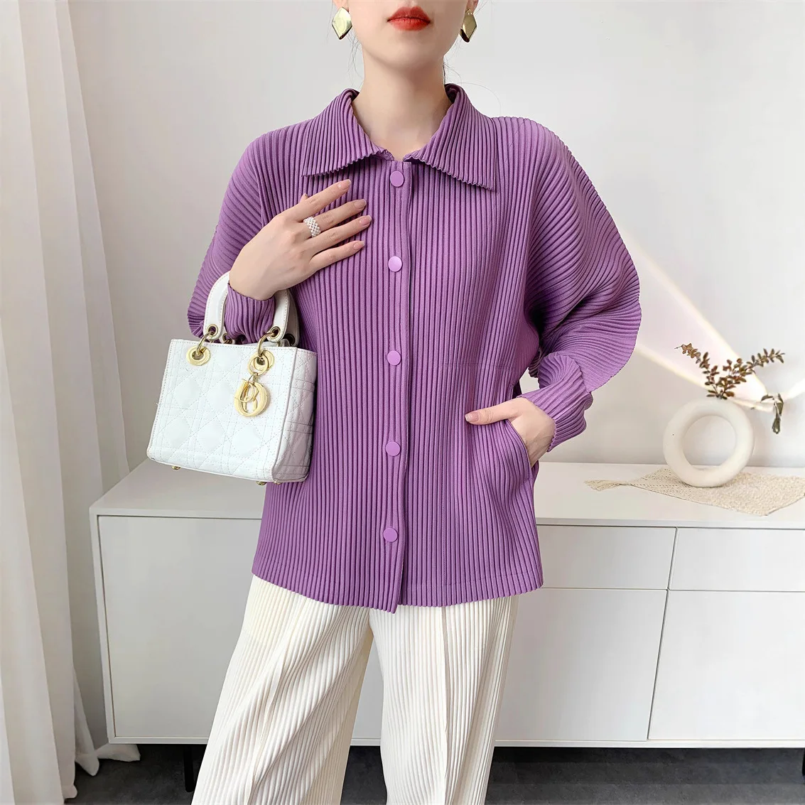 Miyaka Style Big Toothpick Pleated Jacket for Women Long-sleeved Early Autumn New Loose Casual Cardigan Design Top
Miyaka Style Big Toothpick Pleated Jacket for Women Long-sleeved Early Autumn New Loose Casual Cardigan Design Top