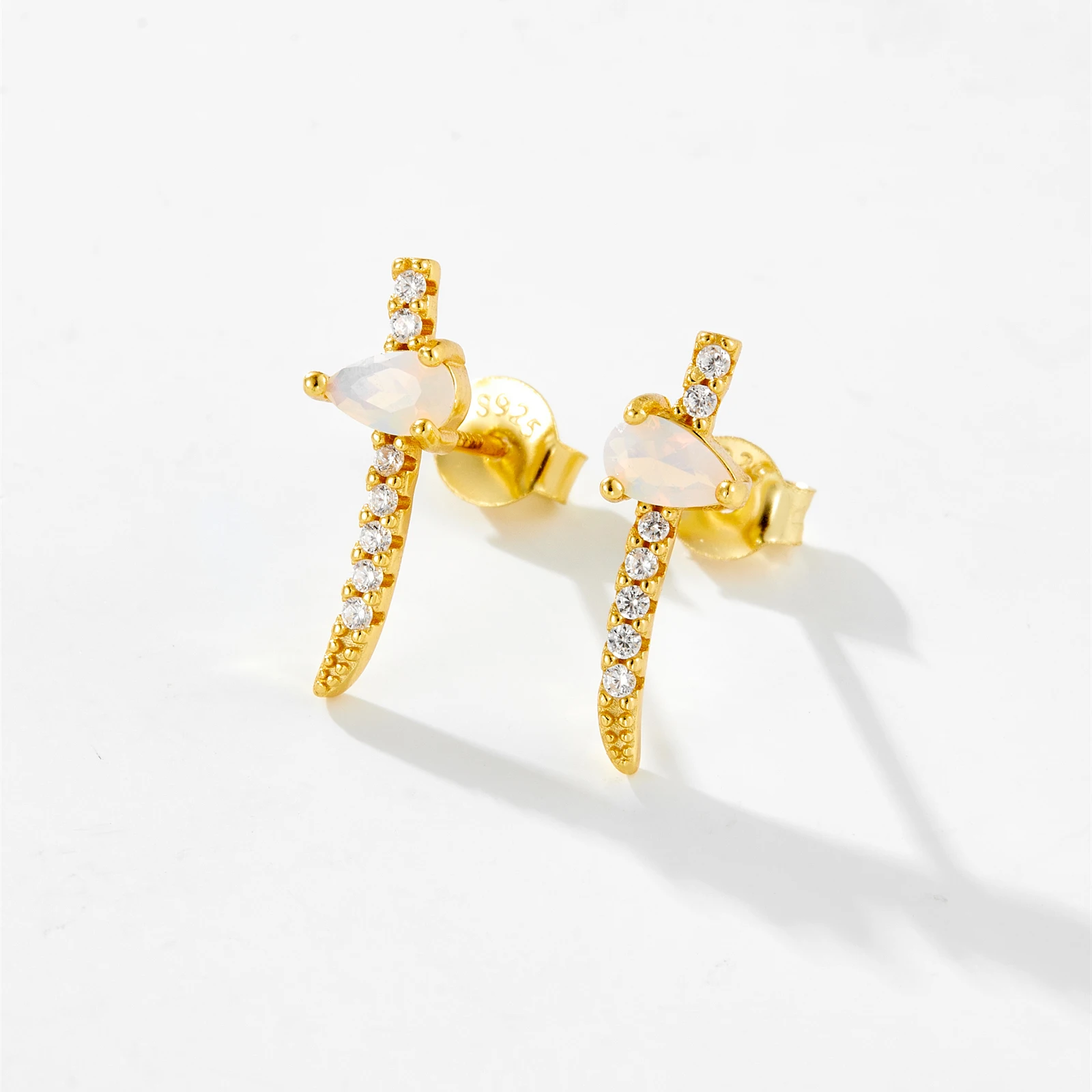 VEWANT Women 100% 925 Sterling Silver Zircon Stud Earring Women 2025 Fine Luxury Fashion Party Wedding Jewelry
VEWANT Women 100% 925 Sterling Silver Zircon Stud Earring Women 2025 Fine Luxury Fashion Party Wedding Jewelry