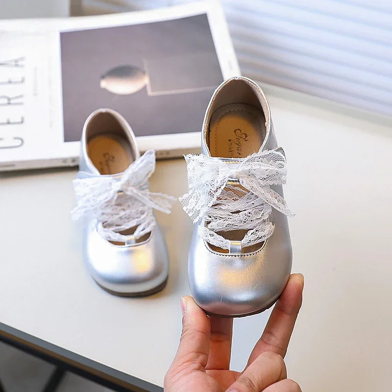 Spring Autumn Girls' Flat Shoes Lace Bowknot Kids Fashion Princess Shoes Wedding Party Versatile Children Causal Leather Shoes
Spring Autumn Girls' Flat Shoes Lace Bowknot Kids Fashion Princess Shoes Wedding Party Versatile Children Causal Leather Shoes