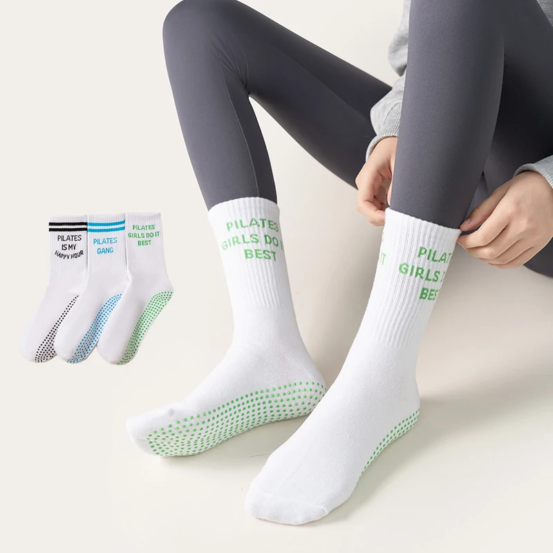 Yoga Socks Women Cotton Stripe Pile Silicone Non-slip Grip Pilates Crew Socks
Yoga Socks Women Cotton Stripe Pile Silicone Non-slip Grip Pilates Crew Socks