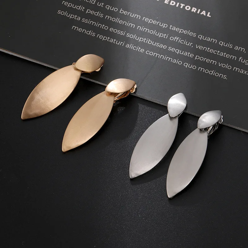 DIY accessories exclusive for new ear clips, high-end fashion earrings, versatile personalized earrings, hot ** Europe and t
DIY accessories exclusive for new ear clips, high-end fashion earrings, versatile personalized earrings, hot ** Europe and t