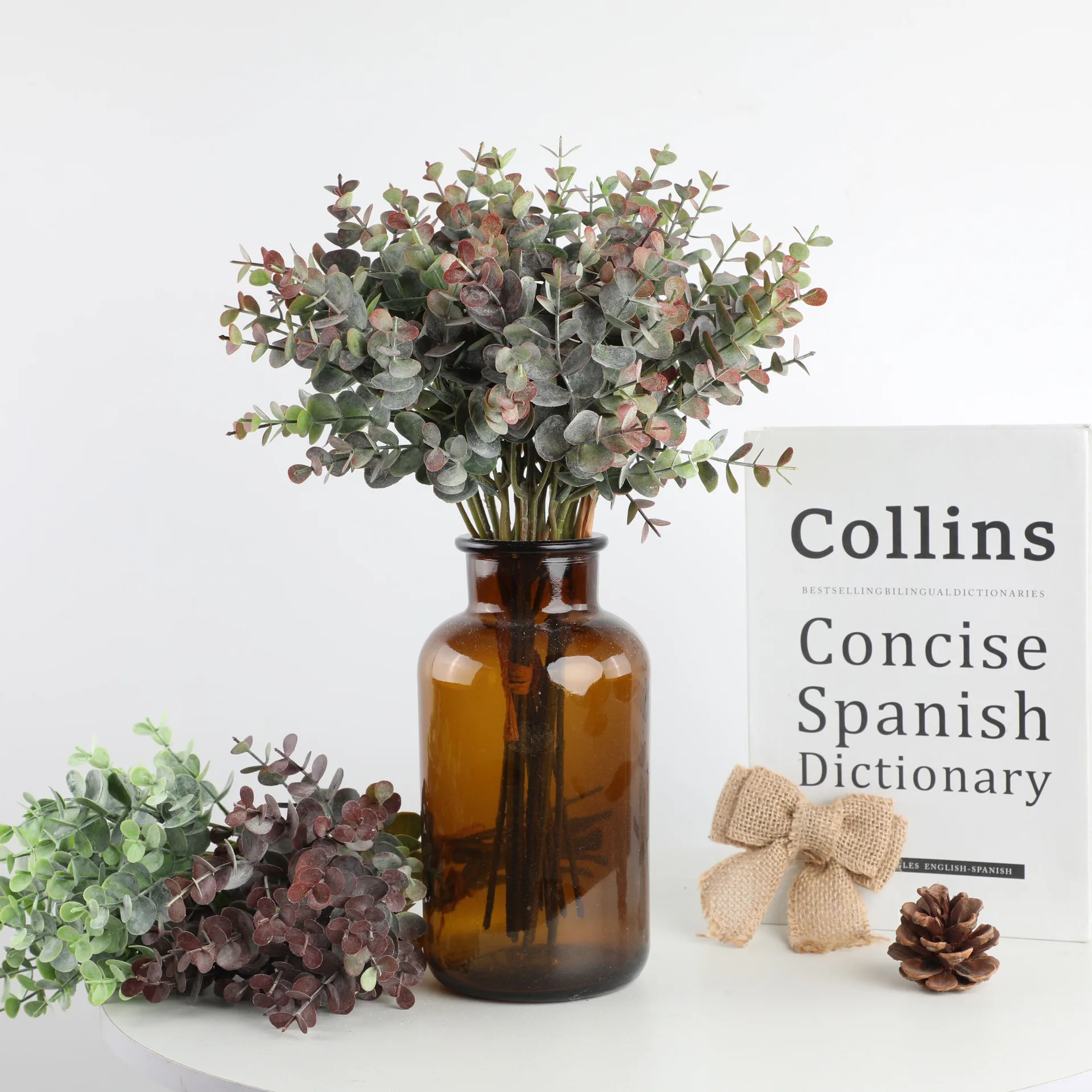 6PCS Artificial Plastic Plants Leaves Green Eucalyptus Branch for DIY Garden Vase Home Christmas Wedding Party Decoration
6PCS Artificial Plastic Plants Leaves Green Eucalyptus Branch for DIY Garden Vase Home Christmas Wedding Party Decoration