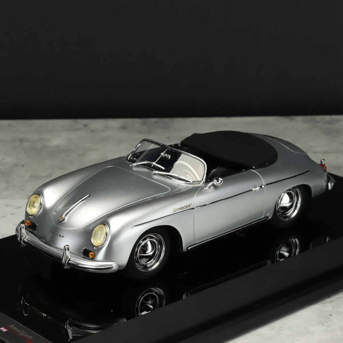 Amalgam 1:18 356A Spyder Silver Simulation Limited Edition Resin Metal Static Car Model Toy Gift
Amalgam 1:18 356A Spyder Silver Simulation Limited Edition Resin Metal Static Car Model Toy Gift