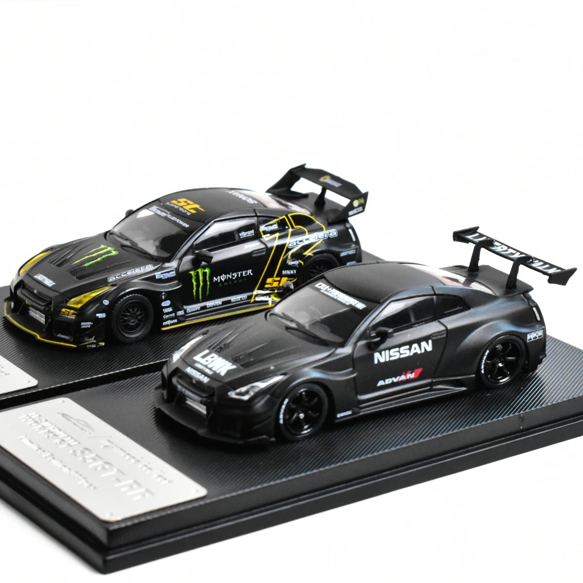 Model Collect 1:64 GTR R35 35GT-RR LBWK Alloy Car Diecasts & Toy Vehicles Car Model Miniature Scale Model Car For Children
Model Collect 1:64 GTR R35 35GT-RR LBWK Alloy Car Diecasts & Toy Vehicles Car Model Miniature Scale Model Car For Children