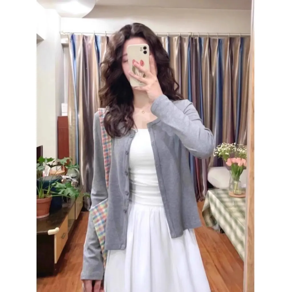 Шикарный женский однобортный вязаный кардиган, серая куртка с длинными рукавами, простой элегантный универсальный топ на весну 
Шикарный женский однобортный вязаный кардиган, серая куртка с длинными рукавами, простой элегантный универсальный топ на весну