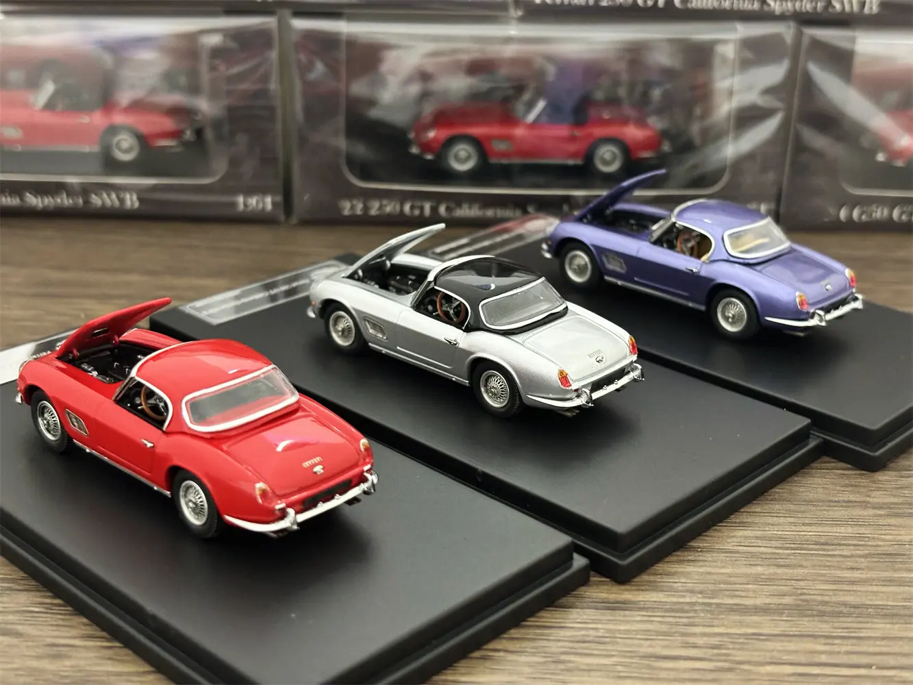 King Model 1:64 250GT California Convertible Version Three Colors Model Car Stocks In 2025
King Model 1:64 250GT California Convertible Version Three Colors Model Car Stocks In 2025