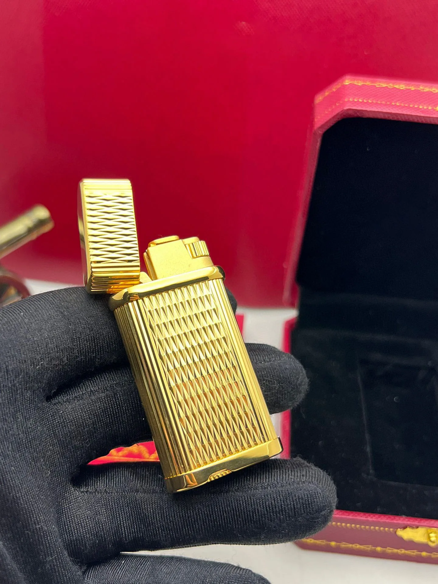 Vintage Butane Gas Lighter Metal Engraving Grinding Wheel Ignition Portable Outdoor Inflatable Lighter Men's High-end gifts
Vintage Butane Gas Lighter Metal Engraving Grinding Wheel Ignition Portable Outdoor Inflatable Lighter Men's High-end gifts