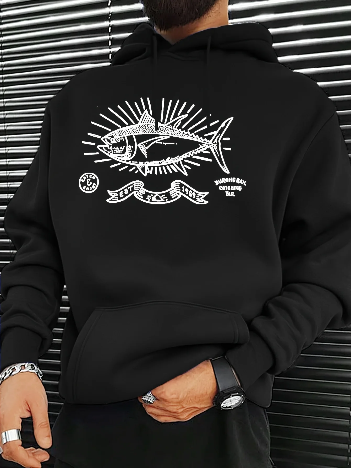 Осенне-зимняя толстовка из чистого хлопка с рисунком рыбы для мужчин и женщин, модный бренд для уличных занятий спортом на открытом воздухе
Осенне-зимняя толстовка из чистого хлопка с рисунком рыбы для мужчин и женщин, модный бренд для уличных занятий спортом на открытом воздухе