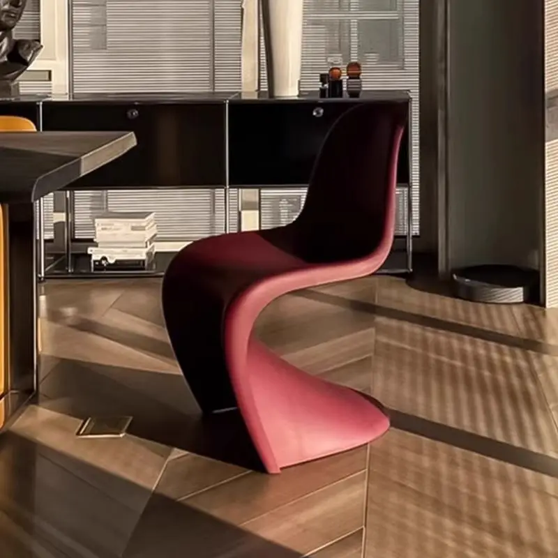 Nordic light luxury dining chair simple designer net red plastic chair can be stacked with home backrest dining table chairs
Nordic light luxury dining chair simple designer net red plastic chair can be stacked with home backrest dining table chairs