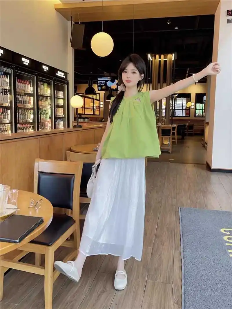 Avocado Green Sleeveless Shirt Women's Summer Fashionable Cute Doll Top Sweet Short Sleeve round Neck Polyester Fiber
Avocado Green Sleeveless Shirt Women's Summer Fashionable Cute Doll Top Sweet Short Sleeve round Neck Polyester Fiber