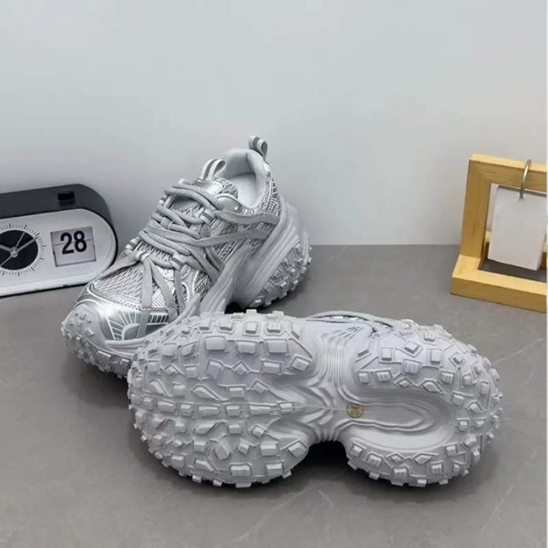 Классические туфли для папы на толстой подошве, новые женские весенне-летние дышащие туфли с сеткой, увеличивающие рост
Классические туфли для папы на толстой подошве, новые женские весенне-летние дышащие туфли с сеткой, увеличивающие рост