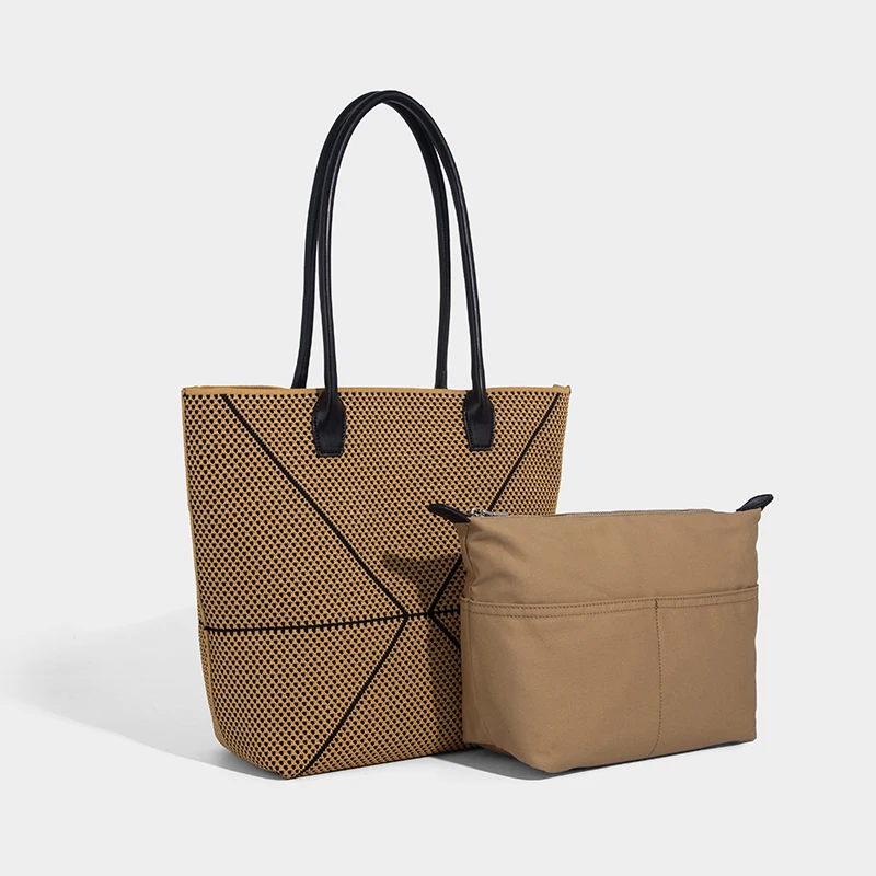 Large multifunctional women's simple and lightweight tote bag 2025 new high quality casual tote bag Korean commuter beach bag
Large multifunctional women's simple and lightweight tote bag 2025 new high quality casual tote bag Korean commuter beach bag