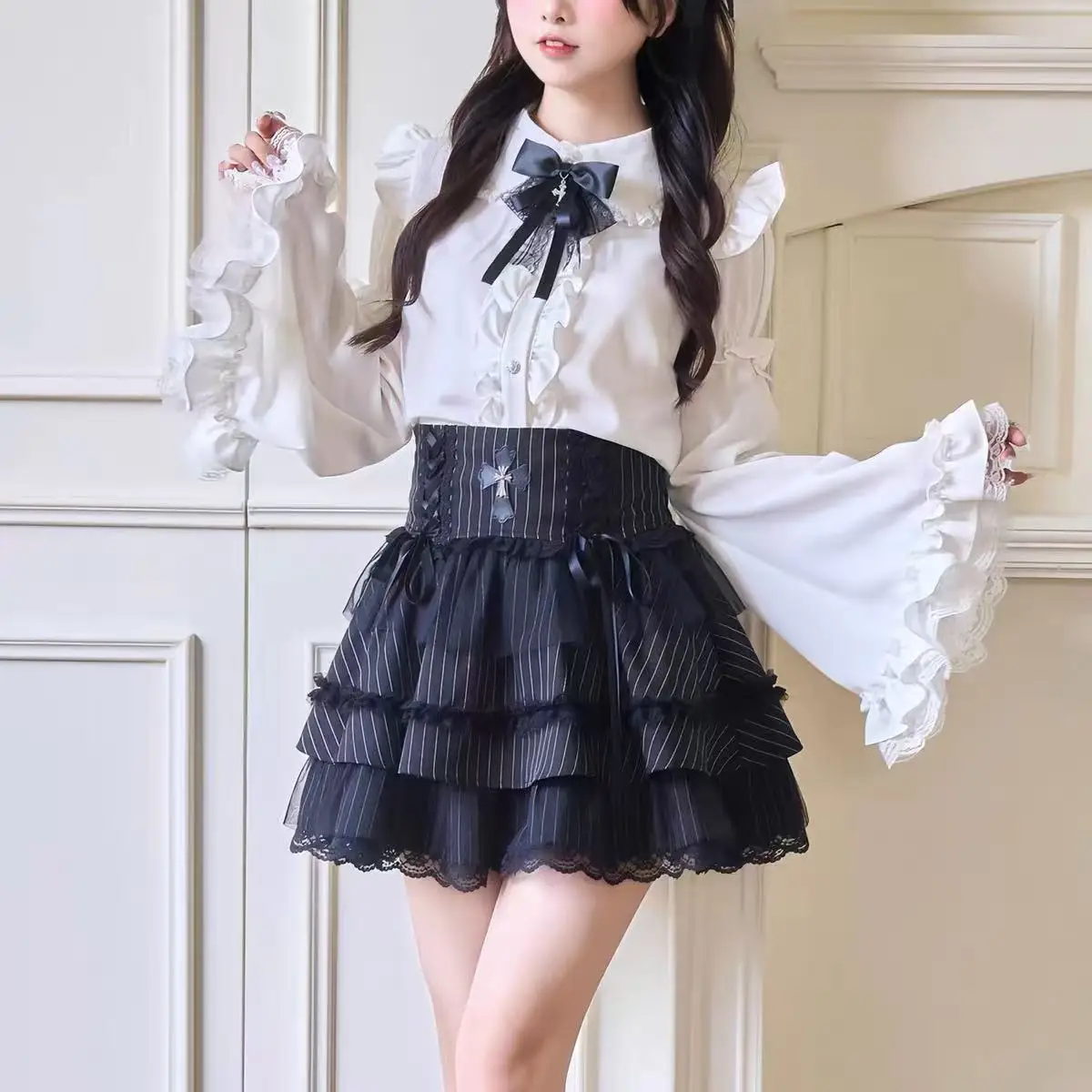 Long Sleeve Lace Bow Princess Sleeve Blouse, Autumn Gothic Lolita Top, Japanese Subculture Wide Sleeve Inner Top
Long Sleeve Lace Bow Princess Sleeve Blouse, Autumn Gothic Lolita Top, Japanese Subculture Wide Sleeve Inner Top
