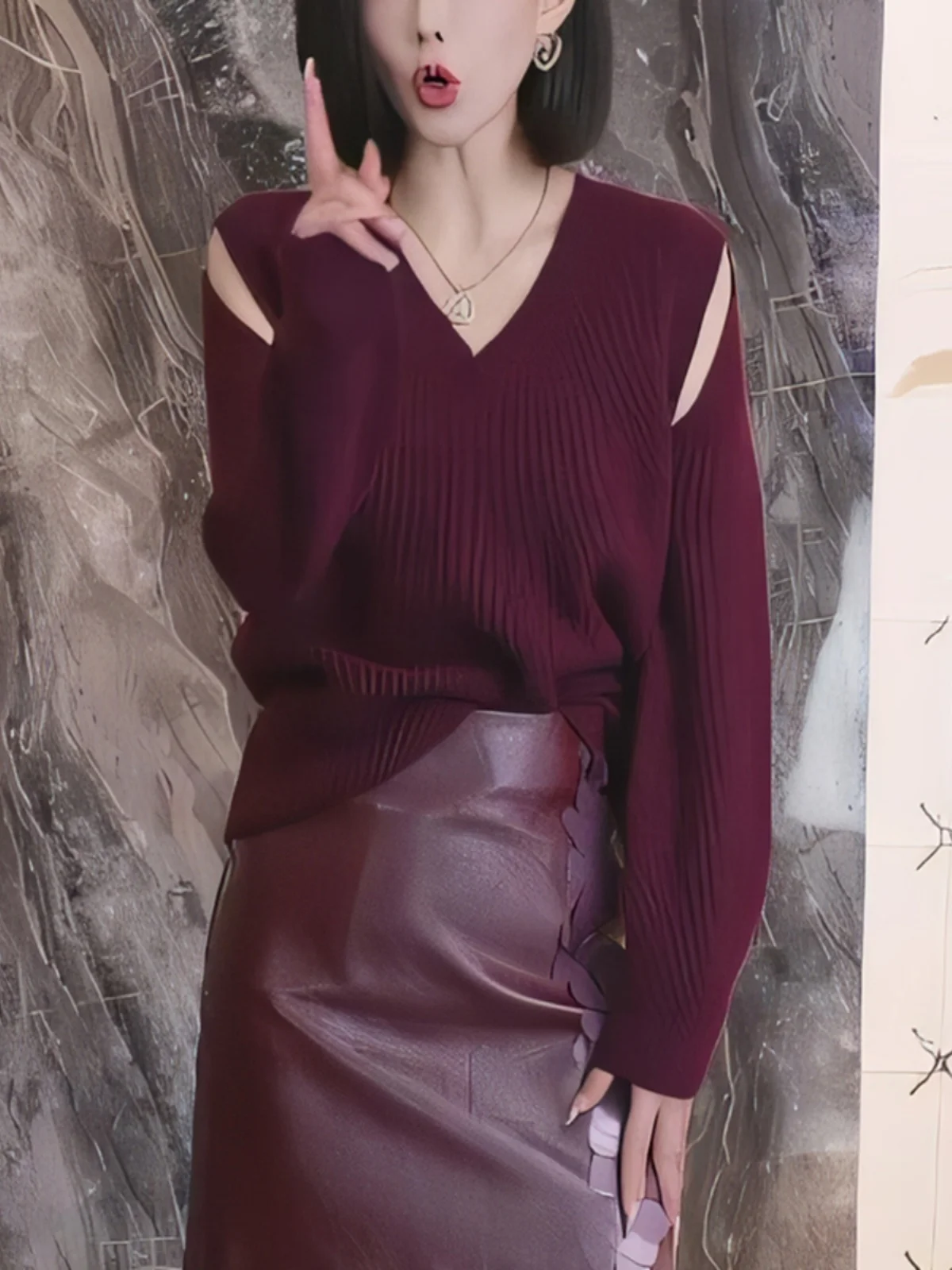 Women's V-Ne Long Sve Knitted Base irt Hollow out Faionable Slim Fit Autumn Wine Red Top Commute Korean Sle
Women's V-Ne Long Sve Knitted Base irt Hollow out Faionable Slim Fit Autumn Wine Red Top Commute Korean Sle