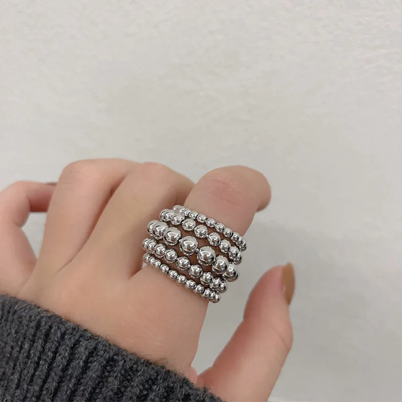 Fashion Metal Hollow Geometric Ball Bead Opening Adjustable Size Wide Joint Finger Ring For Women Lady Charm Aesthetics Jewelry
Fashion Metal Hollow Geometric Ball Bead Opening Adjustable Size Wide Joint Finger Ring For Women Lady Charm Aesthetics Jewelry