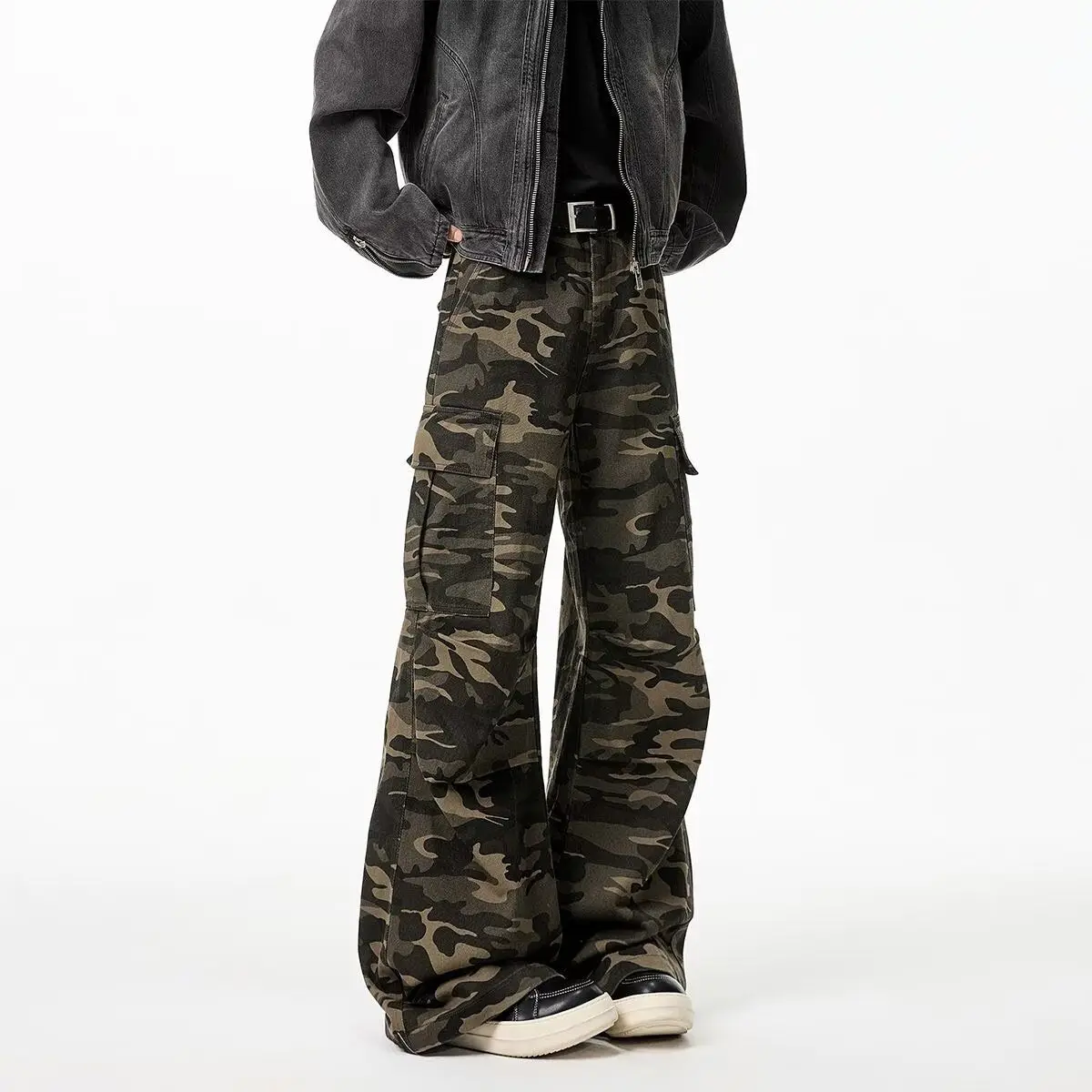 Retro Camouflage Wide Leg Straight Cut Men's Jeans Spring New Hip Hop Folded Loose Workwear Trousers Low Waist Polyester Cott...
Retro Camouflage Wide Leg Straight Cut Men's Jeans Spring New Hip Hop Folded Loose Workwear Trousers Low Waist Polyester Cott...