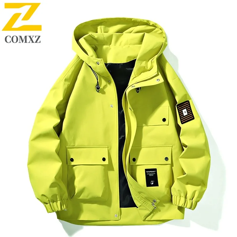 COMXZ 2025 Мужская модная куртка Американская легкая ветрозащитная куртка с капюшоном для охоты и пешего туризма Спецодежда Куртки Gorpcore Повседневное пальто Осень
COMXZ 2025 Мужская модная куртка Американская легкая ветрозащитная куртка с капюшоном для охоты и пешего туризма Спецодежда Куртки Gorpcore Повседневное пальто Осень