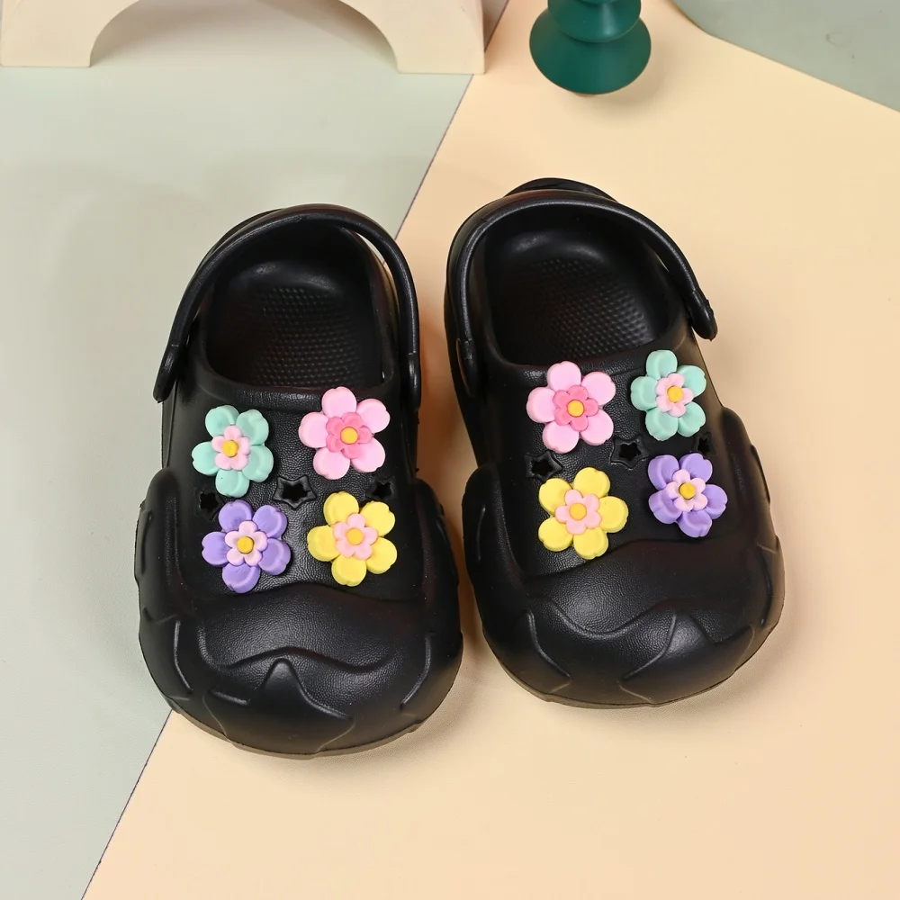 Breathable Children's Slippers Hole Design Shoes for Boys And Girls Non-Slip Lightweight Cute Soft-Soled Beach Sandals
Breathable Children's Slippers Hole Design Shoes for Boys And Girls Non-Slip Lightweight Cute Soft-Soled Beach Sandals