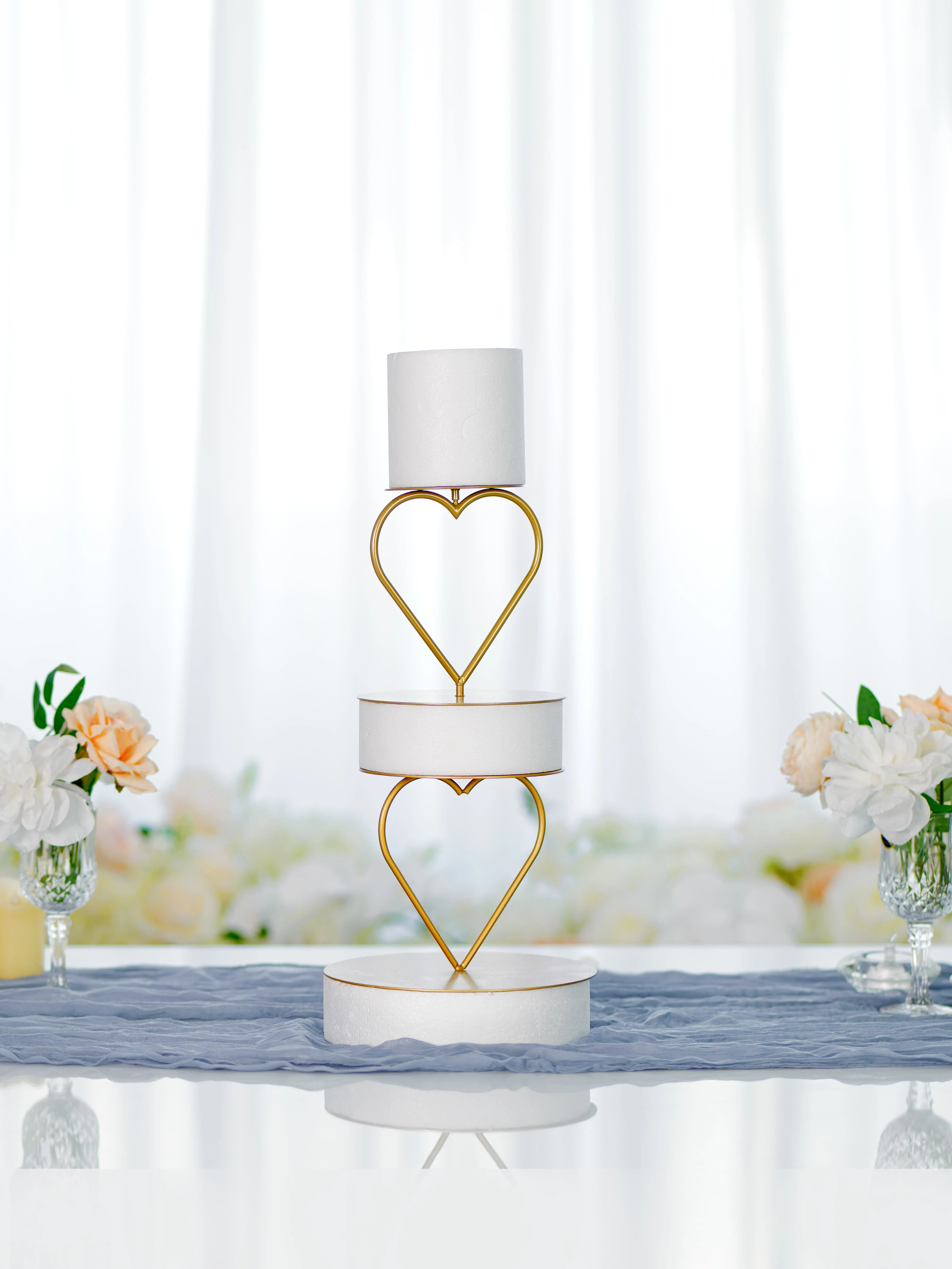S Gold White Cake Separator Double Layer Cake Support Stand Multi-layer Cake Base Support Iron Cake Stand
S Gold White Cake Separator Double Layer Cake Support Stand Multi-layer Cake Base Support Iron Cake Stand