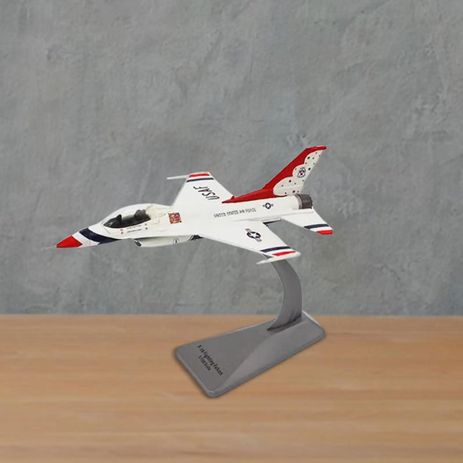 1/100 металлический F16A модели самолетов самолёт, миниатюрная модель, детализированный игровой комплект самолета
1/100 металлический F16A модели самолетов самолёт, миниатюрная модель, детализированный игровой комплект самолета