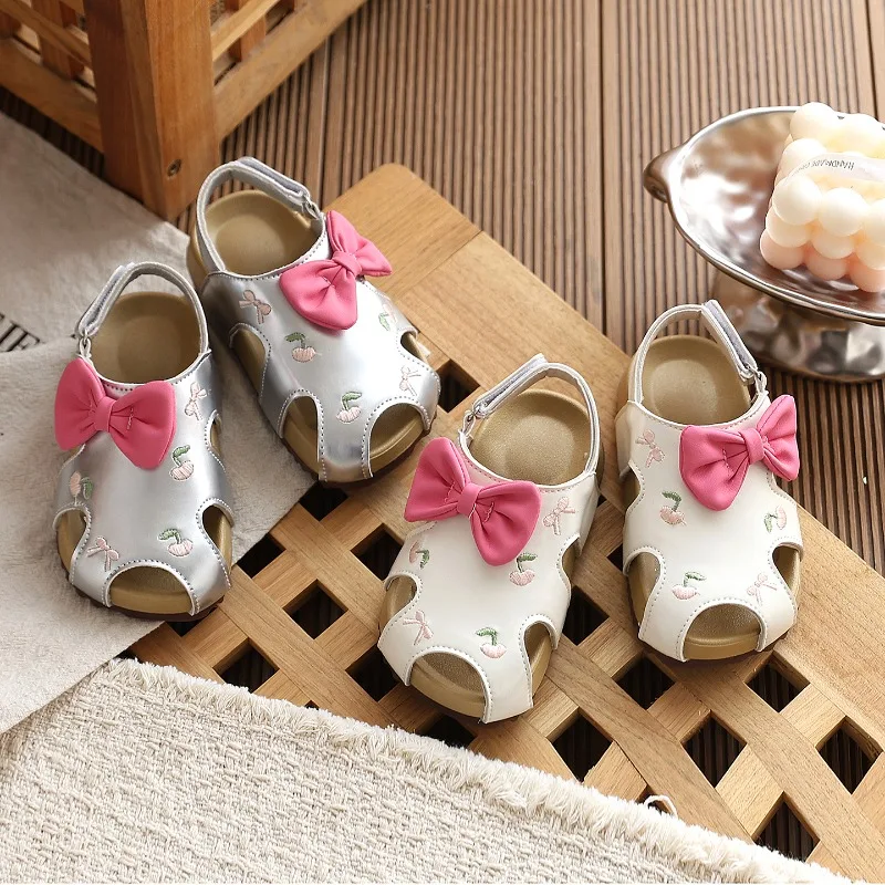 Girls Toes Capped Sandals Cute Bow Cherry Embroidery Soft Sole Anti Slip Kids Summer Beach Shoes Children Fashion Footwear
Girls Toes Capped Sandals Cute Bow Cherry Embroidery Soft Sole Anti Slip Kids Summer Beach Shoes Children Fashion Footwear