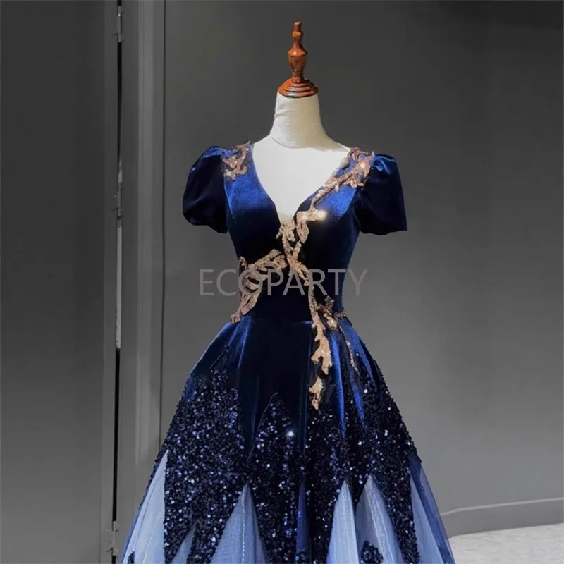 Customized Blue V-neck Evening Gown Shinny Party Dress 15 Quinceanera Dresses 2025 Classic V-neck Ball Gown 15 Year Old Dress
Customized Blue V-neck Evening Gown Shinny Party Dress 15 Quinceanera Dresses 2025 Classic V-neck Ball Gown 15 Year Old Dress