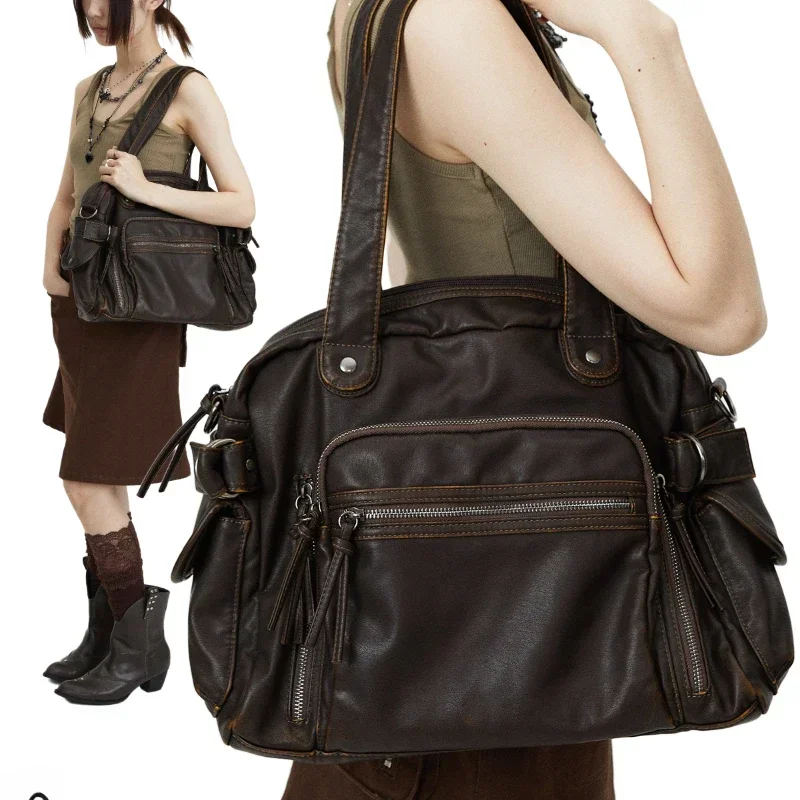 Women's fashion retro Y2K hot girl motorcycle bag large capacity washed distressed shoulder messenger bag
Women's fashion retro Y2K hot girl motorcycle bag large capacity washed distressed shoulder messenger bag
