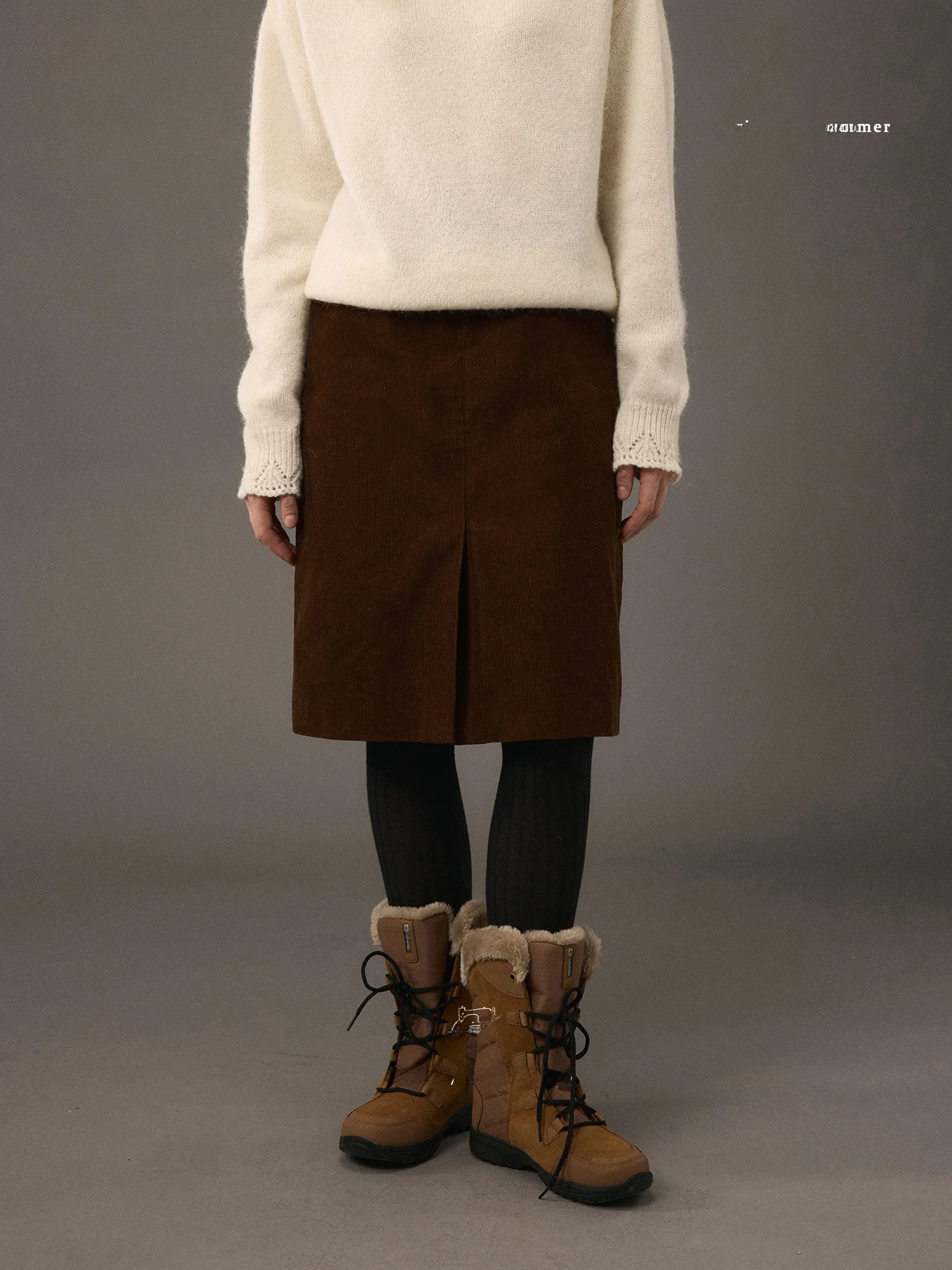 Cotton Feel Corduroy Button Decorated Asymmetrical Split Skirt Casual Style Women's City Commute Cotton Blend Skirt
Cotton Feel Corduroy Button Decorated Asymmetrical Split Skirt Casual Style Women's City Commute Cotton Blend Skirt