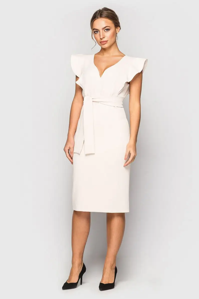 Mother of The Bride Robe Knee Length Dresses for Weddings 2023 Ivory V-Neck Sashes Belt Ruffles Short Sleeve Formal Coctail Gown
Mother of The Bride Robe Knee Length Dresses for Weddings 2023 Ivory V-Neck Sashes Belt Ruffles Short Sleeve Formal Coctail Gown