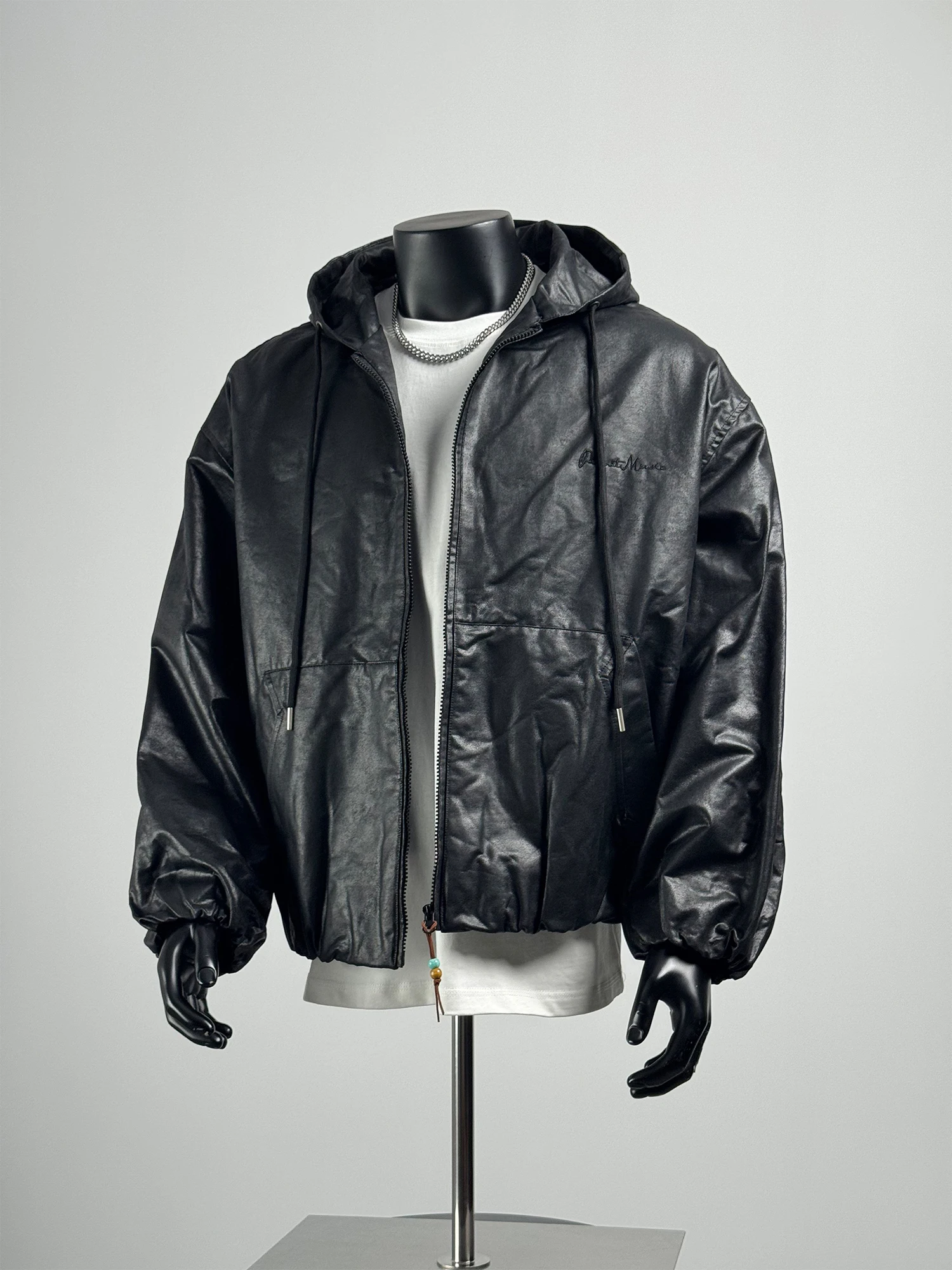 Американский Sle, повседневный джет из искусственной кожи с капюшоном, мужская свободная универсальная верхняя одежда, осенний винтажный мужской топ, молодежный активный Sle
Американский Sle, повседневный джет из искусственной кожи с капюшоном, мужская свободная универсальная верхняя одежда, осенний винтажный мужской топ, молодежный активный Sle