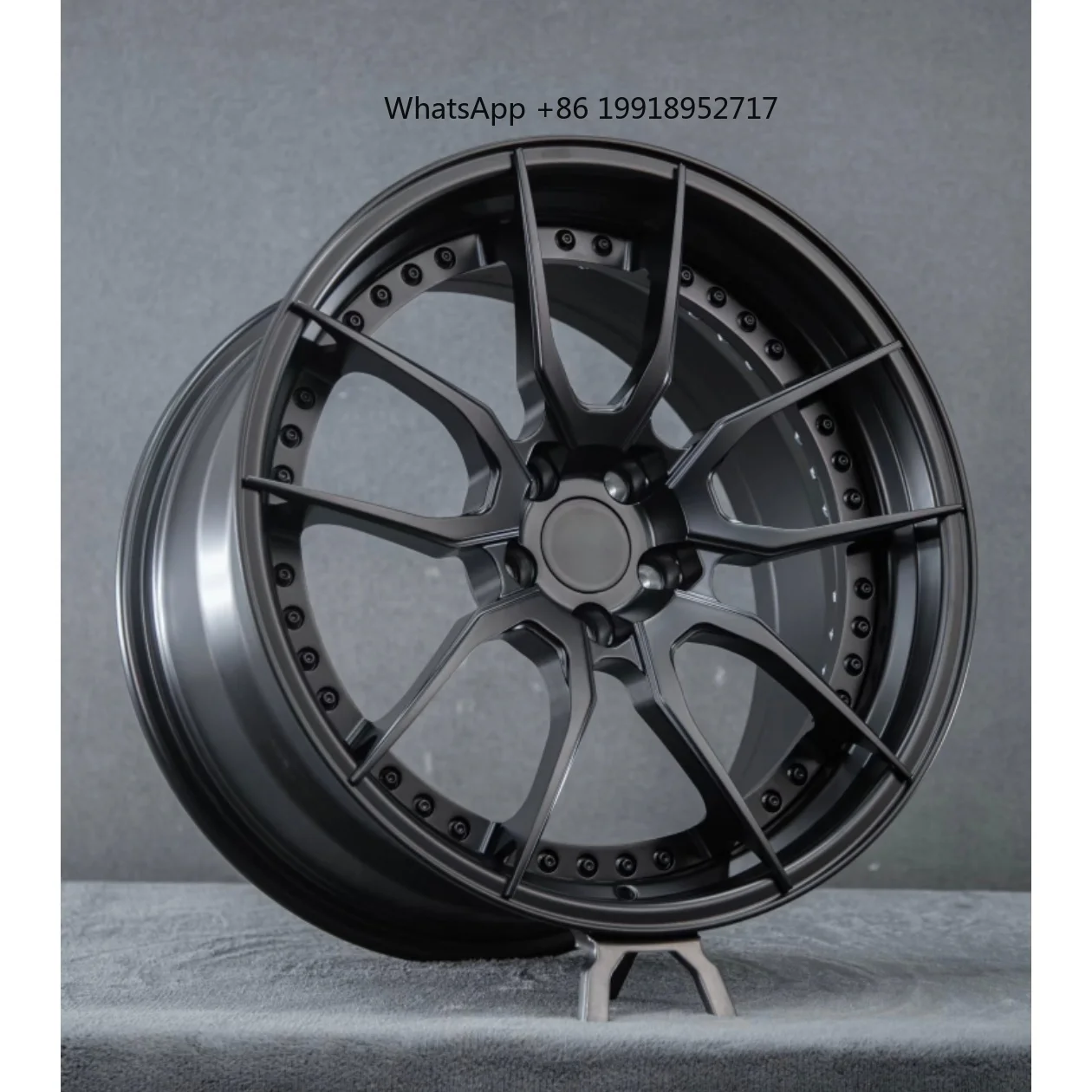 Luxury Deep Concave 2-Piece Forged Rims 20 21 22 24 Inch Customized Color Polished Aluminum Alloy Wheels for Sports Cars JJ1106
Luxury Deep Concave 2-Piece Forged Rims 20 21 22 24 Inch Customized Color Polished Aluminum Alloy Wheels for Sports Cars JJ1106
