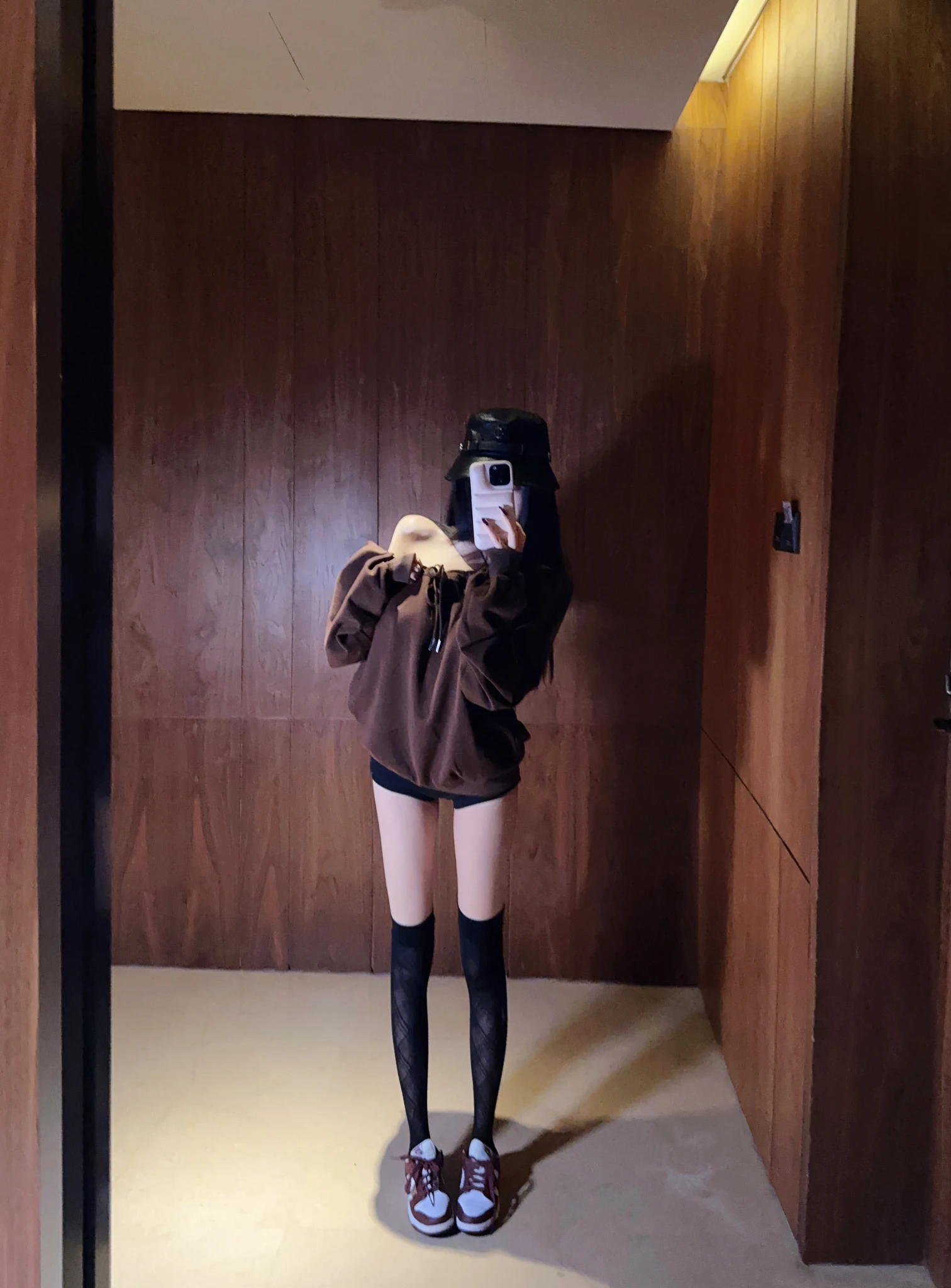 Eva Long Sleeve Drawstring Design Sense Sweater Women's Lazy Style Top Korean Loose Fit Shoulder Bared Versatile Wear Shirt
Eva Long Sleeve Drawstring Design Sense Sweater Women's Lazy Style Top Korean Loose Fit Shoulder Bared Versatile Wear Shirt