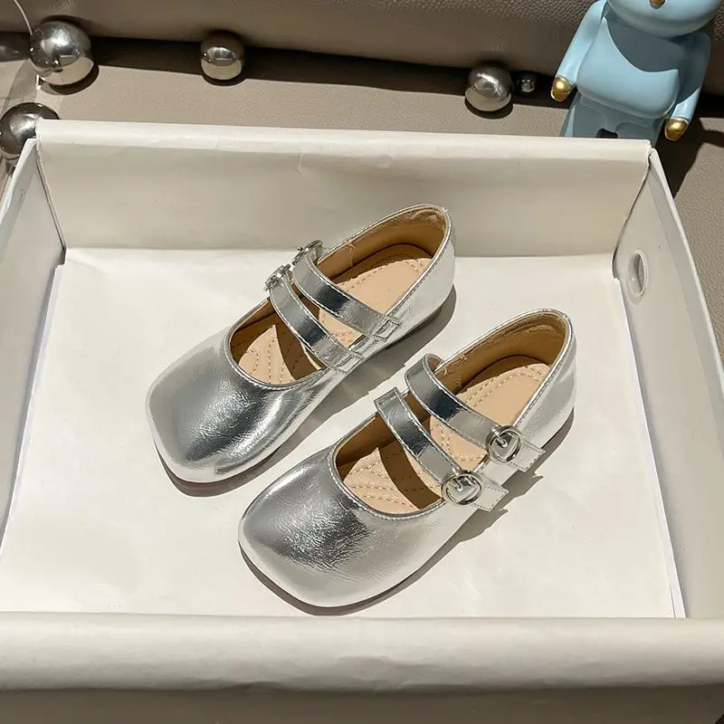 Girls' Little Leather Shoes Spring and Autumn New Fashion Versatile Children's Single Shoes Soft Sole Girls' Shoes
Girls' Little Leather Shoes Spring and Autumn New Fashion Versatile Children's Single Shoes Soft Sole Girls' Shoes