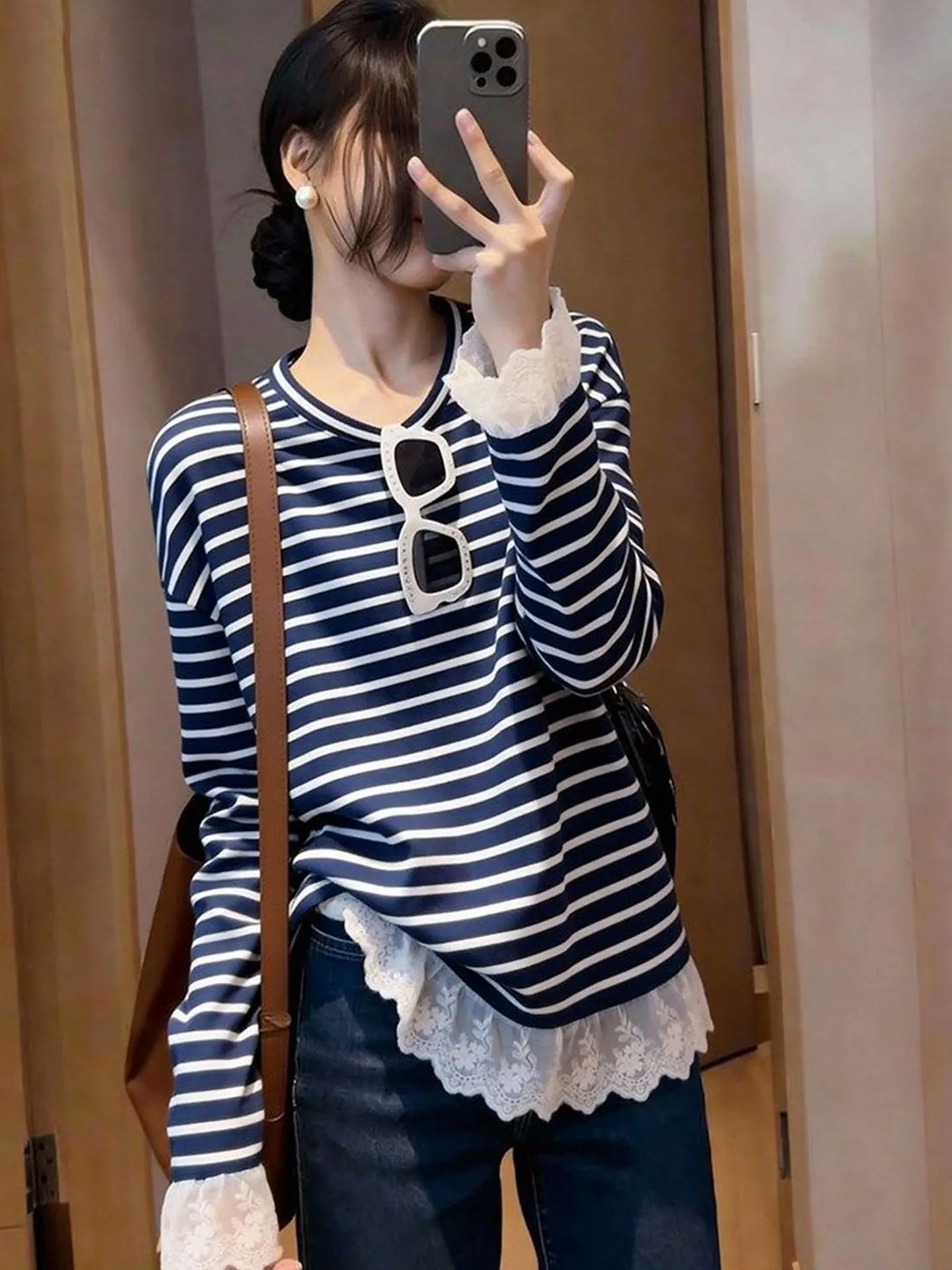 Fashionable Color Block Striped Long Sleeve round Neck T-Shirt Spring Anti-Aging Loose Base Shirt Lace Splicing Top Commute W...
Fashionable Color Block Striped Long Sleeve round Neck T-Shirt Spring Anti-Aging Loose Base Shirt Lace Splicing Top Commute W...