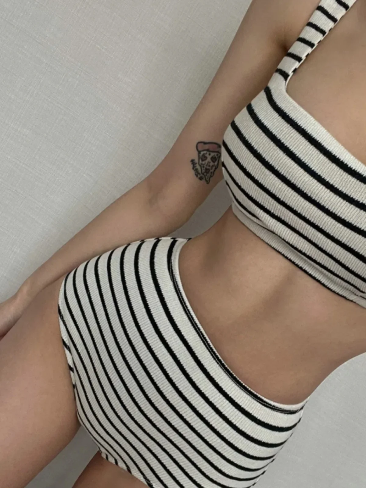 High Waist Bikini Women's Swimsuit Stripe Pattern Slimming Effect Vaion Beachwear V-Neline Separate Design with Chest Pad
High Waist Bikini Women's Swimsuit Stripe Pattern Slimming Effect Vaion Beachwear V-Neline Separate Design with Chest Pad