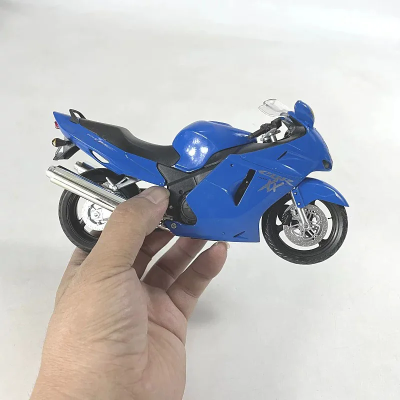 Модель мотоцикла Jungki Autome 1/12 CBR1100XX из пластика, коллекционная, для взрослых, сувенир, украшение, статическая модель для демонстрации
Модель мотоцикла Jungki Autome 1/12 CBR1100XX из пластика, коллекционная, для взрослых, сувенир, украшение, статическая модель для демонстрации