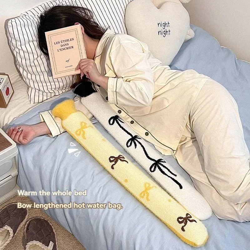 75x10.5cm Long Hot Water Bottles Bag Cute Removable Cover Extra Long Rubber Hot Water Bottle Waist Hand Foot Warmer
75x10.5cm Long Hot Water Bottles Bag Cute Removable Cover Extra Long Rubber Hot Water Bottle Waist Hand Foot Warmer