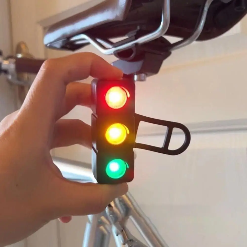 Waterproof Bicycle Tail Light Charging Smart Bicycle Rear Light Warning Super Bright Bike Brake Sensing Light Bike Seatpost
Waterproof Bicycle Tail Light Charging Smart Bicycle Rear Light Warning Super Bright Bike Brake Sensing Light Bike Seatpost