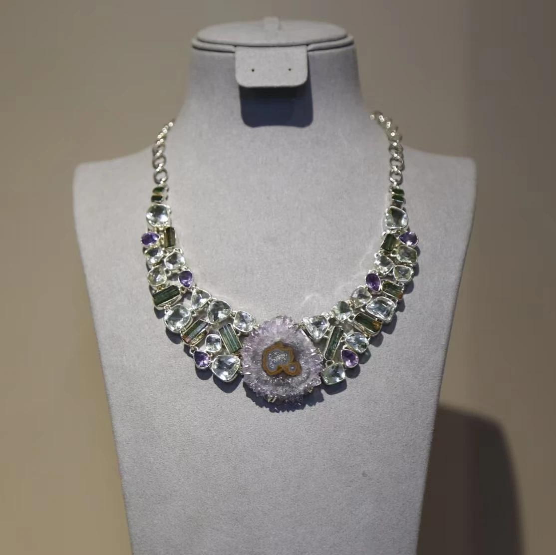 Natural Tourmaline Loose Stone Geometric Design Silver-set Crystal Necklace Pendant Fashion Fine Jewelry
Natural Tourmaline Loose Stone Geometric Design Silver-set Crystal Necklace Pendant Fashion Fine Jewelry