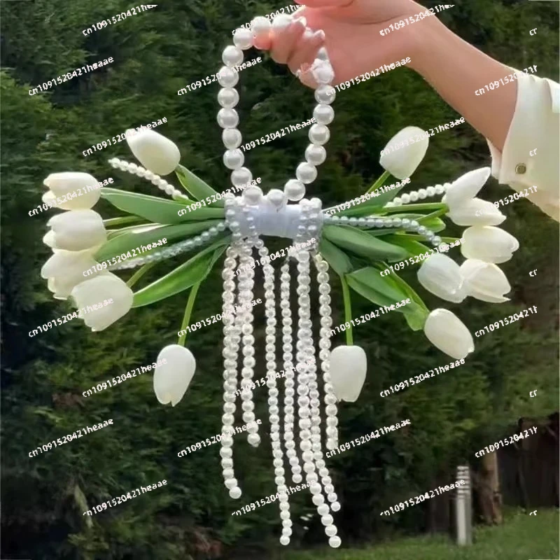 Suitable for Tulip Pearl Waterfall Hand Carry Flower Calla Lily Bride Hand Carry Flower Wedding
Suitable for Tulip Pearl Waterfall Hand Carry Flower Calla Lily Bride Hand Carry Flower Wedding