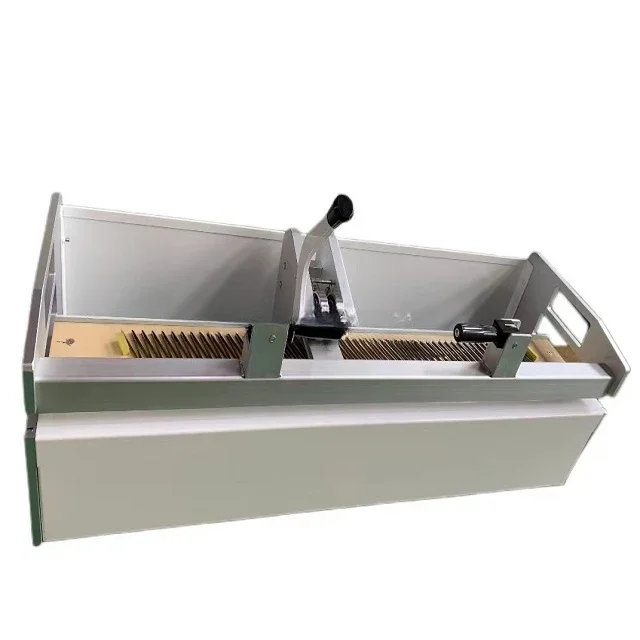 Manual Operation PU Conveyor Belt Teeth Cutting Machine PVC Belt Finger Punching Machine
Manual Operation PU Conveyor Belt Teeth Cutting Machine PVC Belt Finger Punching Machine