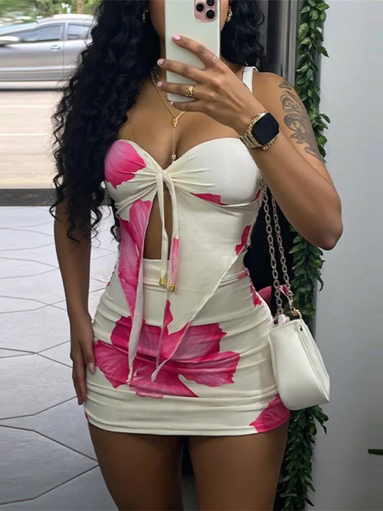 Sexy Slim Fit Short Skirt 2-piece Set Flower Printed Women Backless Off Shoulder Split Ruffle Bikini Tops Sets Female Beachwear
Sexy Slim Fit Short Skirt 2-piece Set Flower Printed Women Backless Off Shoulder Split Ruffle Bikini Tops Sets Female Beachwear